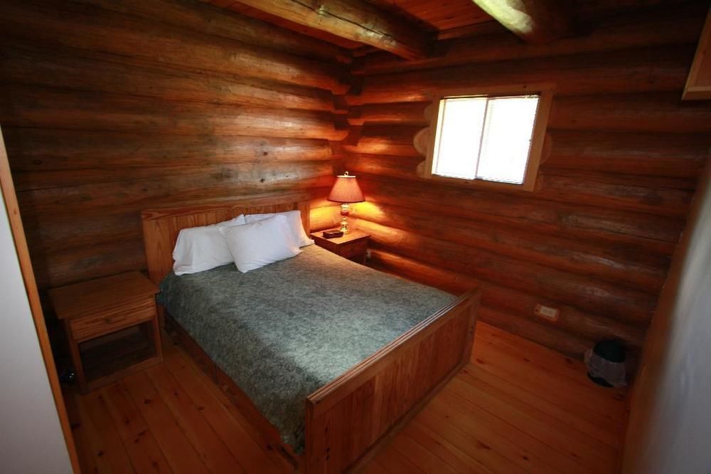 Wilderness Tours Rafting Resort Foresters Falls Екстер'єр фото